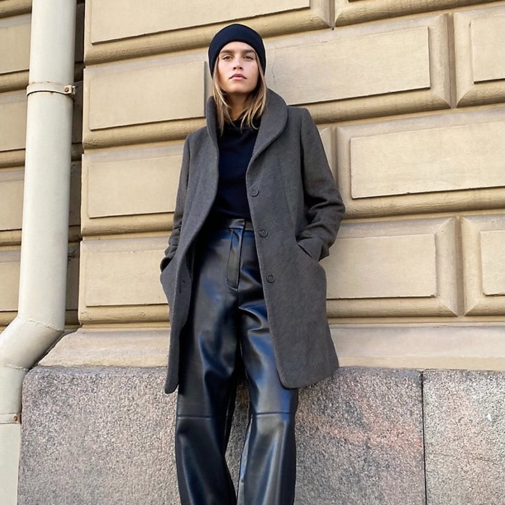 Aritzia Wilfred The Cocoon Coat in Charcoal